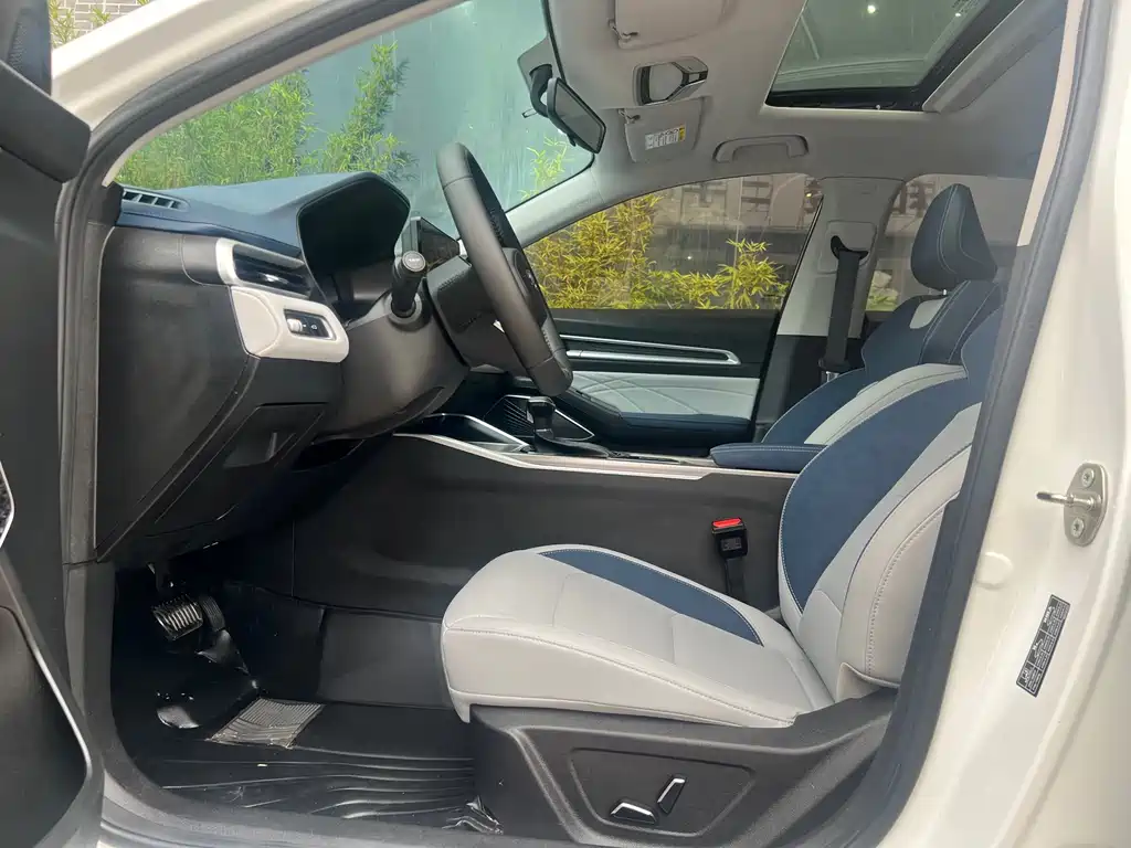 Emgrand 2022 4th generation 1.5L CVT flagship model купить на сайте DeffCars