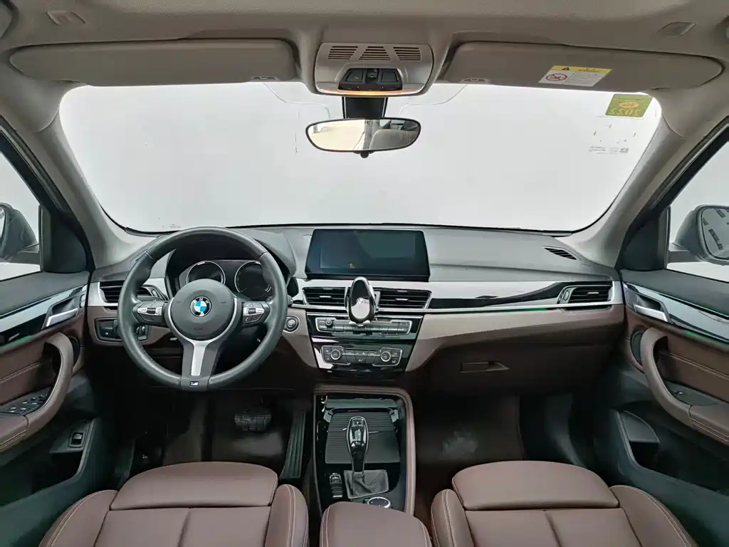 BMW X1 2020 sDrive20Li Exclusive Model купить на сайте DeffCars