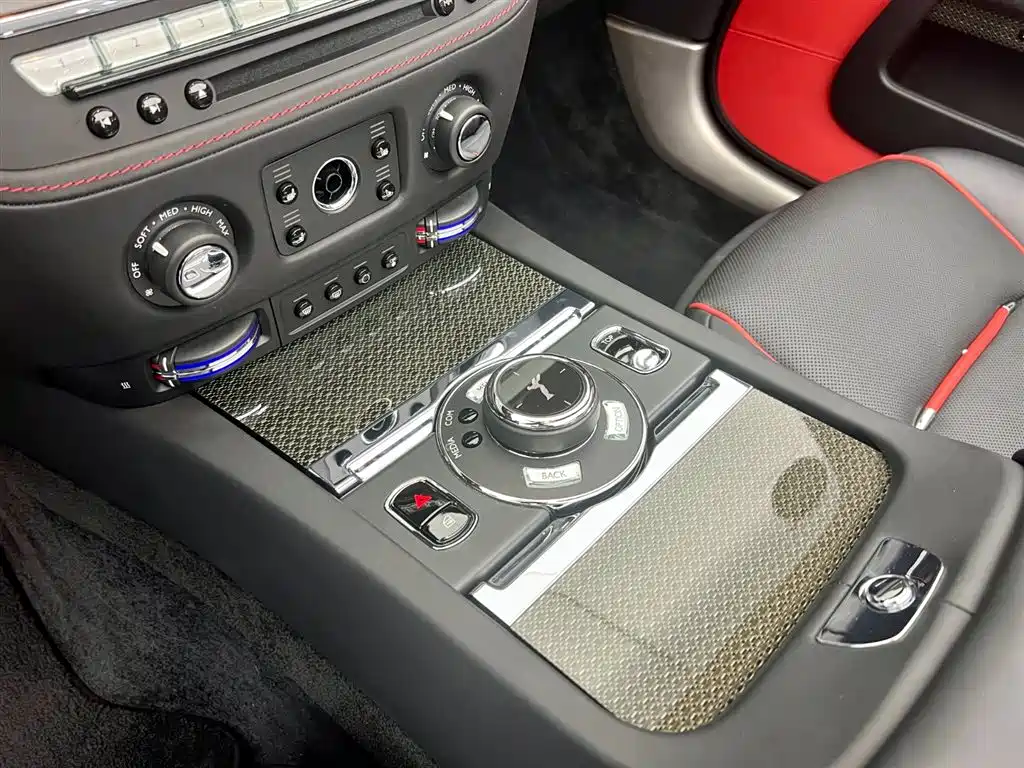 Yaoying 2018 6.6T Black Badge купить на сайте DeffCars