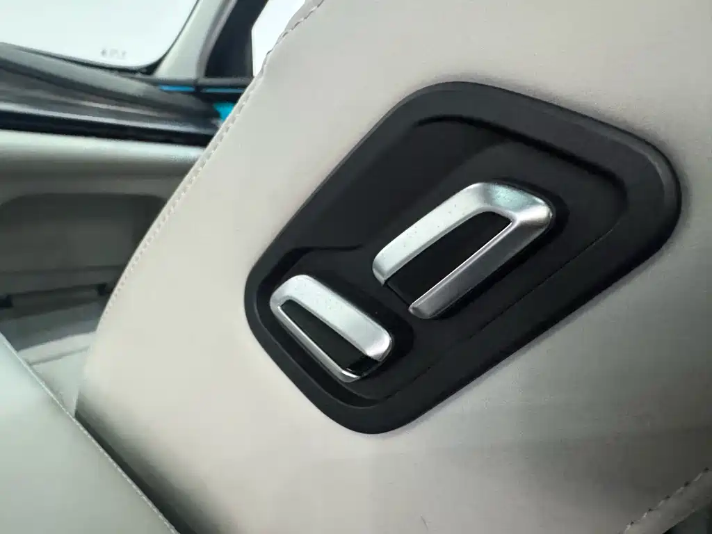 Xingtu Yaoguang 2023 400T two-wheel drive luxury version купить на сайте DeffCars