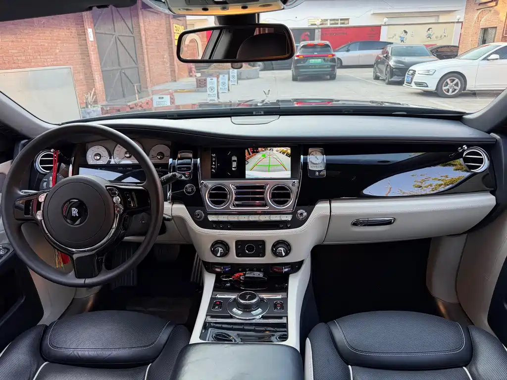 Ghost 2018 6.6T long wheelbase version купить на сайте DeffCars