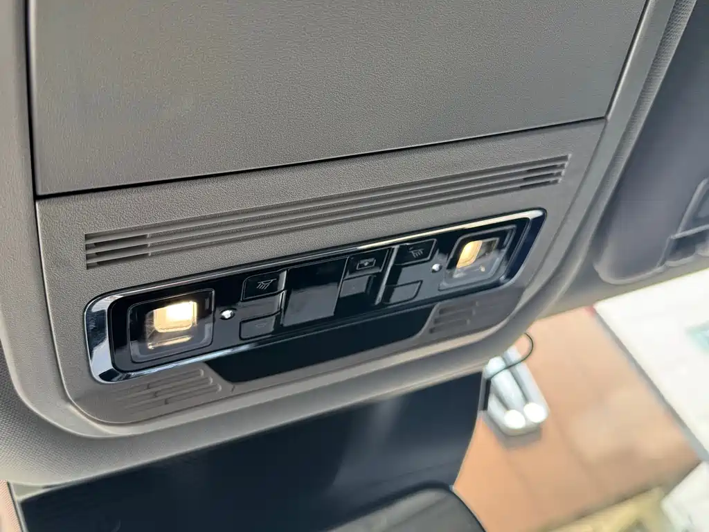 Lincoln Z 2025 2.0T Premium Edition купить на сайте DeffCars