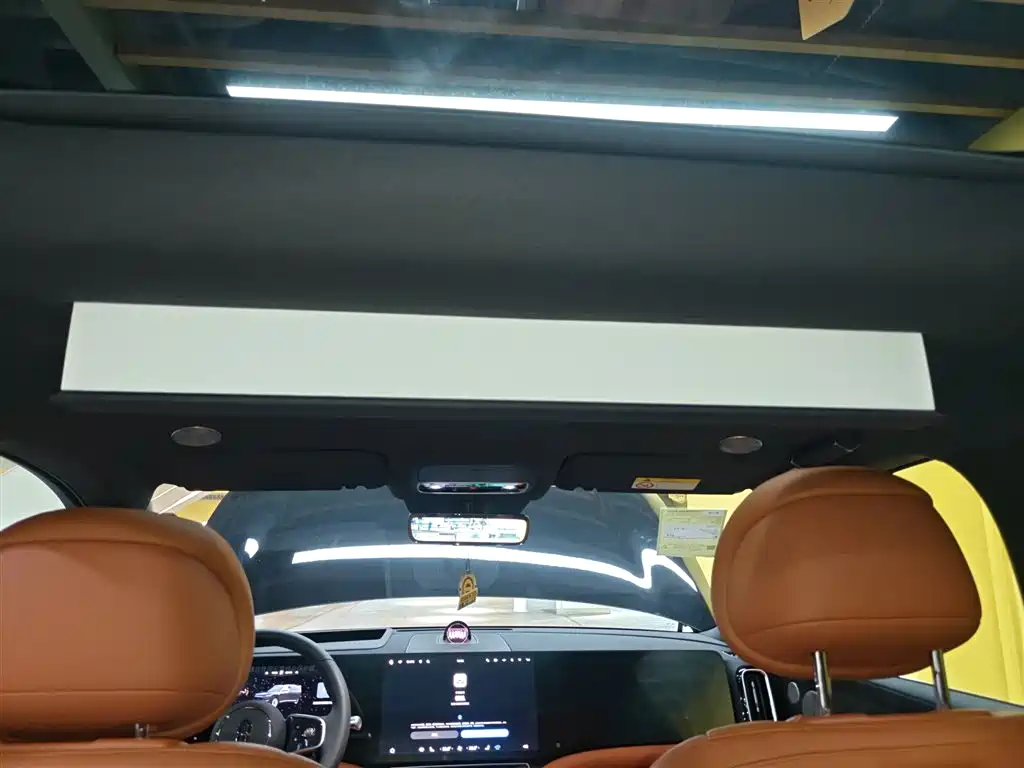 Wenjie M9 2025 extended range Ultra version 52kWh 6-seater version 192-line lidar) купить на сайте DeffCars