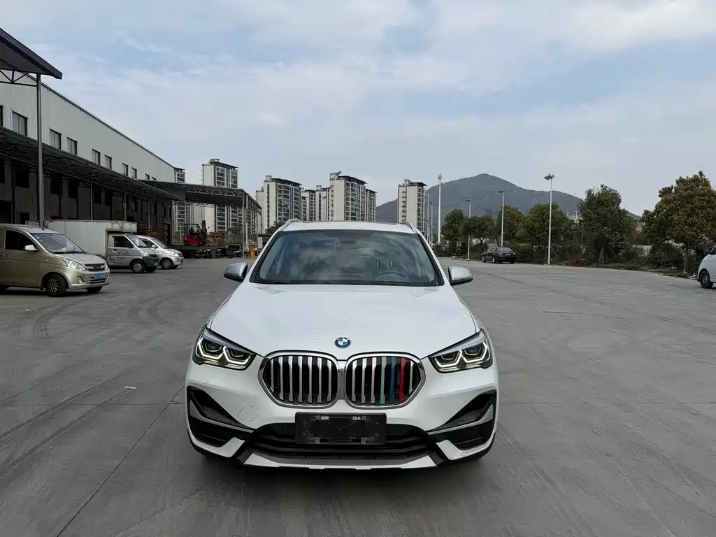 BMW X1 2022 sDrive20Li Fashion Model купить на сайте DeffCars