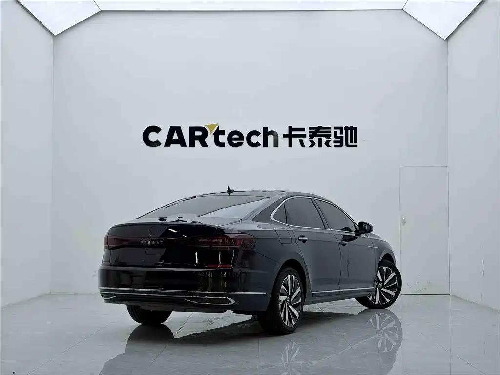 Passat 2022 330TSI Deluxe Edition купить на сайте DeffCars