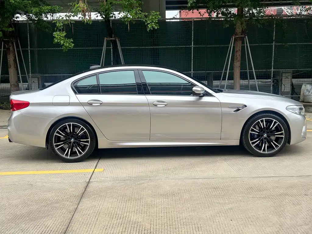 BMW M5 2018 M5 купить на сайте DeffCars