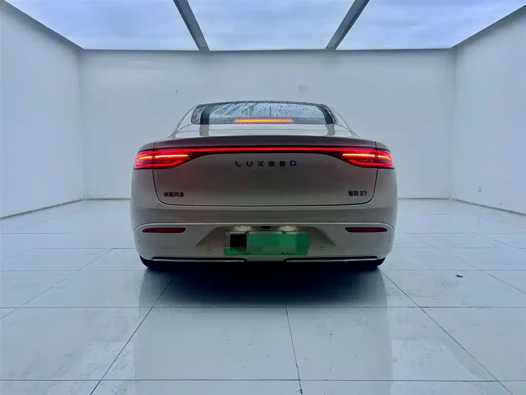 Zhijie S7 2024 Pro rear-wheel drive long-range version купить на сайте DeffCars