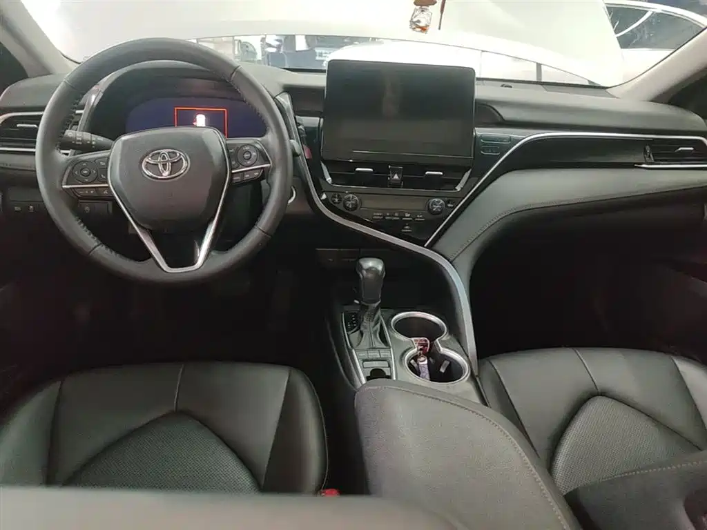 Camry 2021 2.5G Deluxe Edition купить на сайте DeffCars