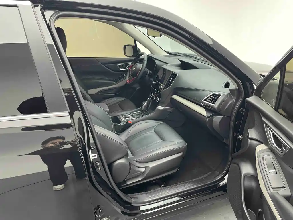 Forester 2022 2.0i AWD Deluxe Edition EyeSight купить на сайте DeffCars
