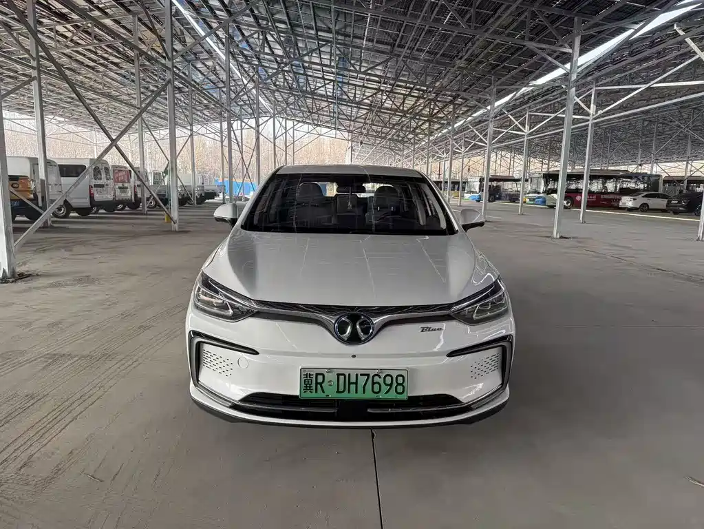 Beijing EU5 2018 R550 Smart Edition купить на сайте DeffCars