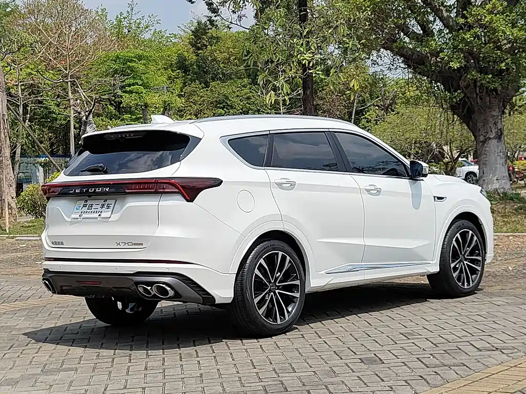 Jietu X70 PLUS 2021 model 1.6T DCT 6 seats купить на сайте DeffCars