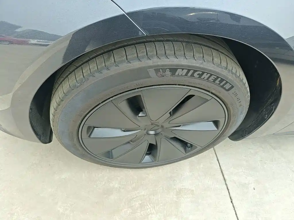 Model 3 2023 rear-wheel drive version купить на сайте DeffCars