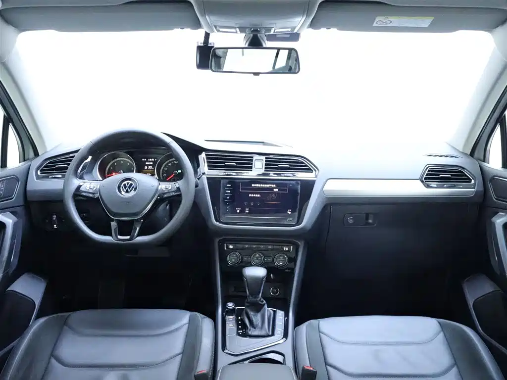Tiguan L 2020 330TSI automatic two-wheel drive panoramic comfort version National VI купить на сайте DeffCars