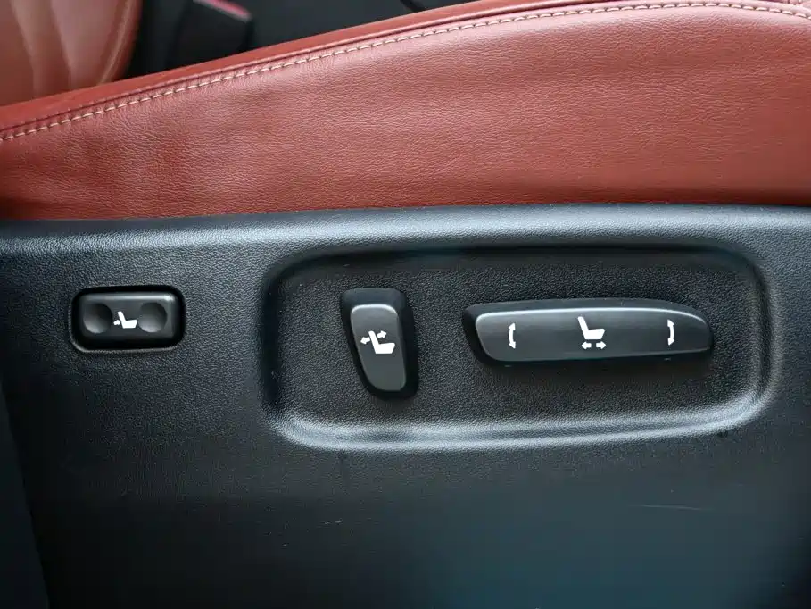 Lexus LX 2019 570 Premium Deluxe Edition купить на сайте DeffCars