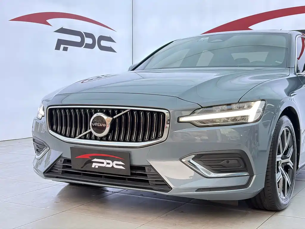 Volvo S60 2023 B4 Zhiyuan Luxury Edition купить на сайте DeffCars