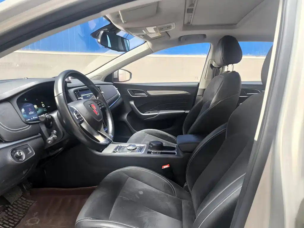 ROEWE i6 New Energy 2017款 45T 混动互联智尊版 купить на сайте DeffCars