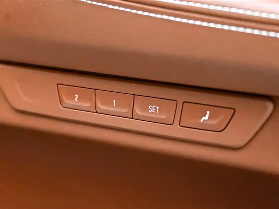 BMW 7 Series 2018 740Li xDrive Exclusive M Sports Package купить на сайте DeffCars