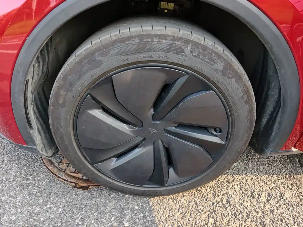 Model Y 2025 rear-wheel drive version купить на сайте DeffCars