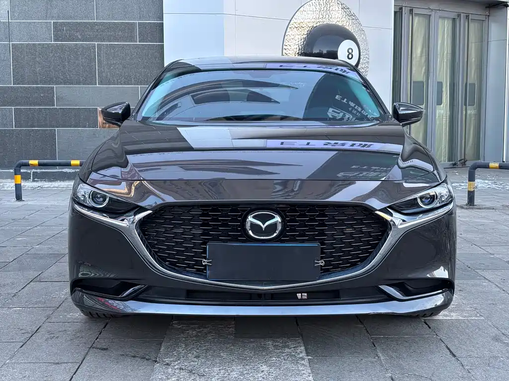 Mazda3 Angkesela 2022 2.0L Automatic Quality Obsidian Edition купить на сайте DeffCars