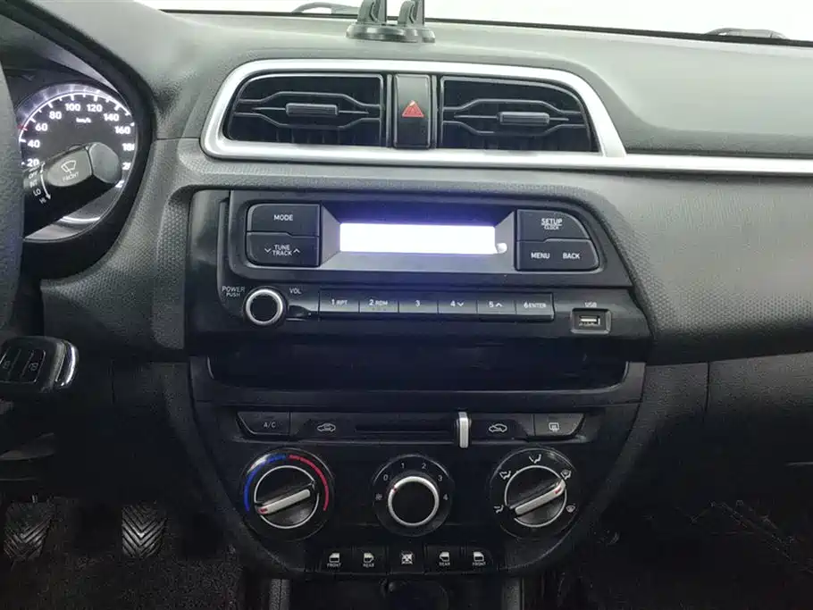 Rena 2020 1.4L manual GL refreshed version купить на сайте DeffCars