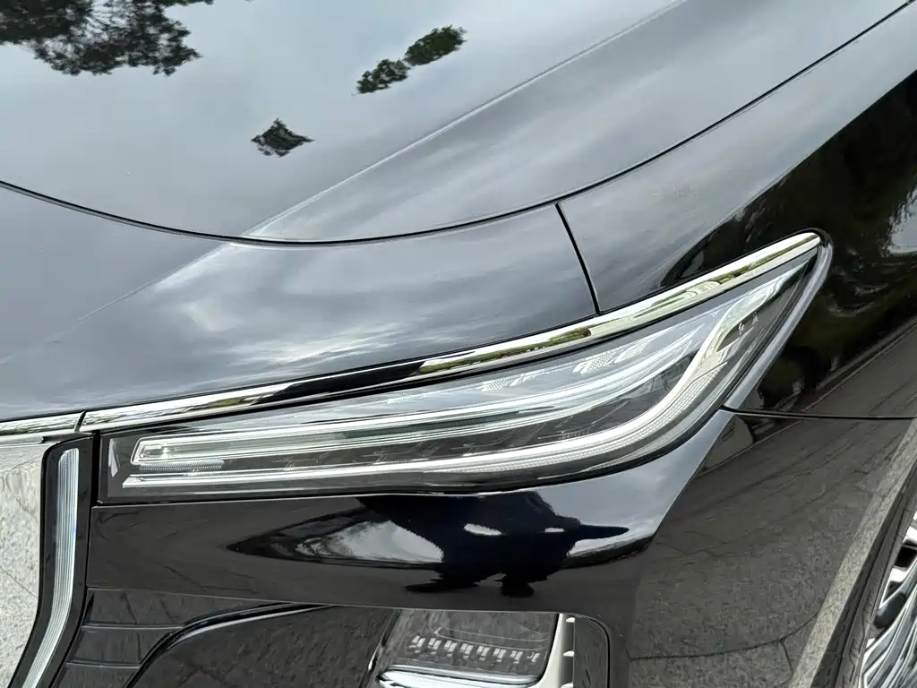 Hongqi H5 2025 2.0T automatic Qichang version купить на сайте DeffCars