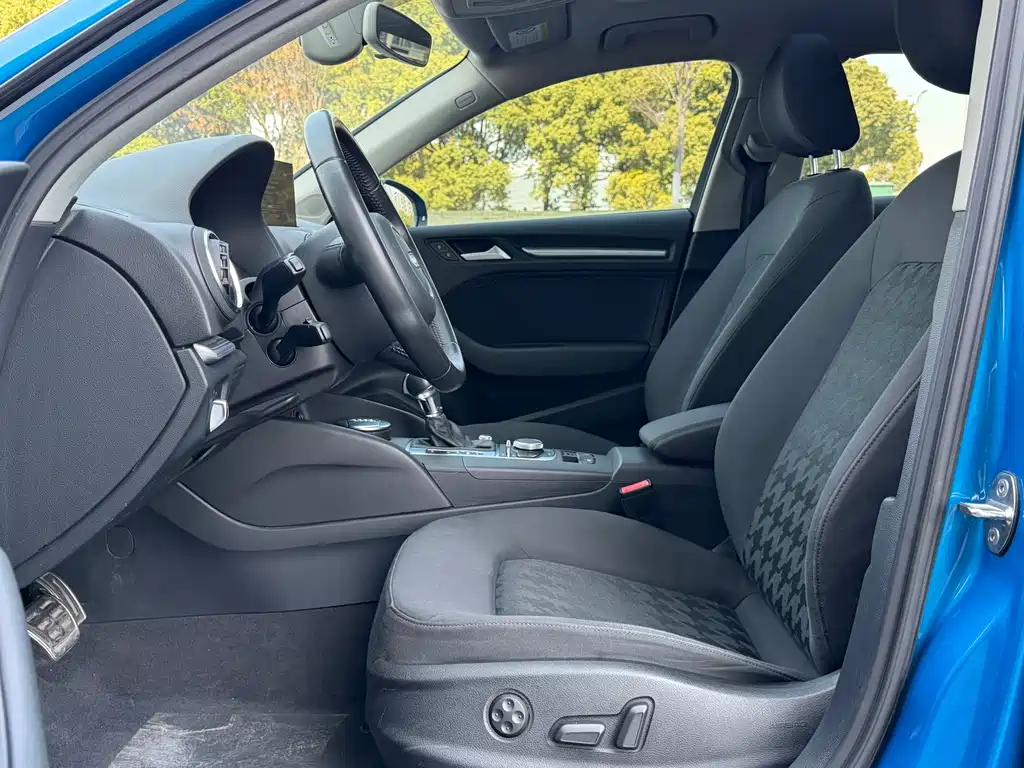 Audi A3 2016 Sportback 35 TFSI LinkedIn купить на сайте DeffCars
