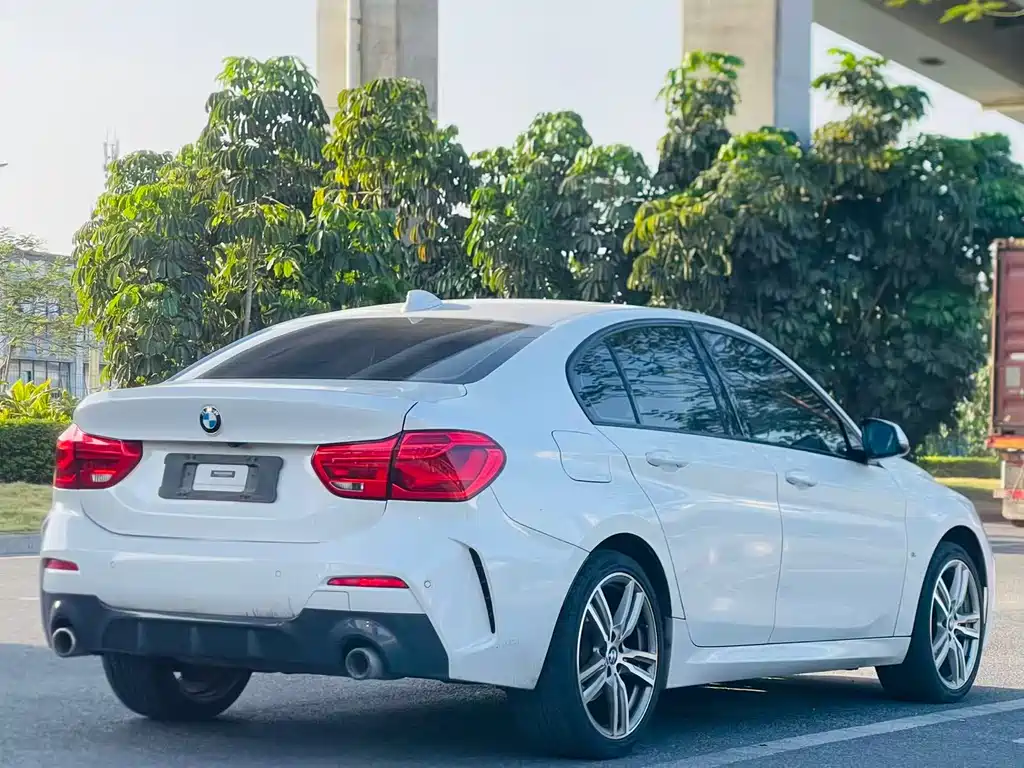 BMW 1 Series 2019 120i Leading M Sports Package купить на сайте DeffCars