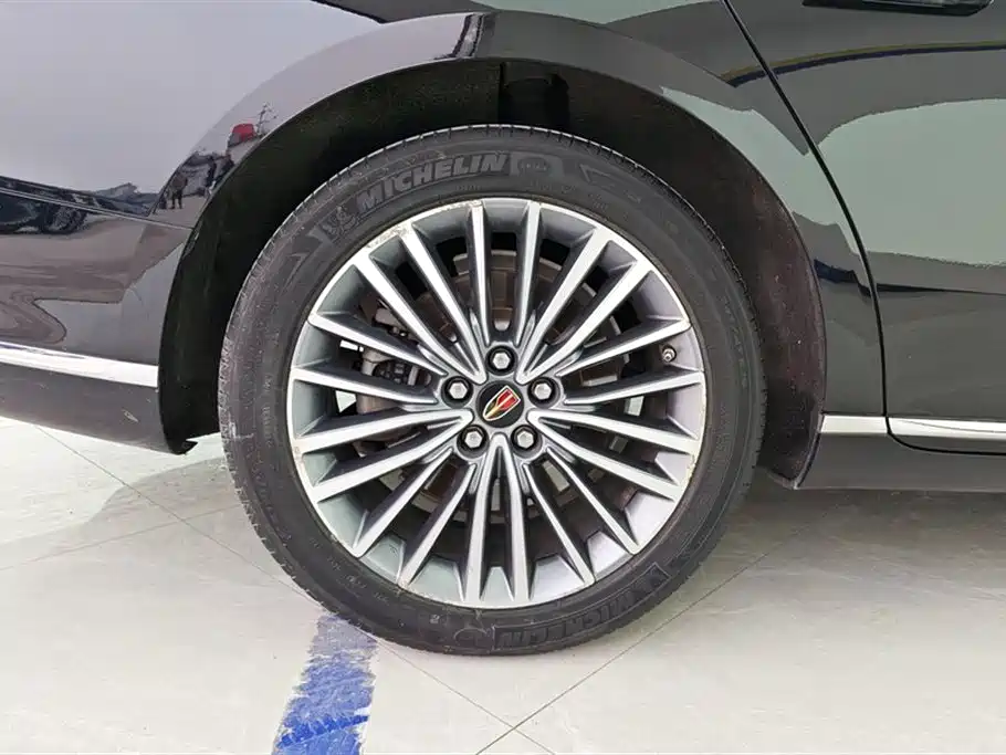 Hongqi H9 2020 2.0T Zhilian Flagship Edition купить на сайте DeffCars