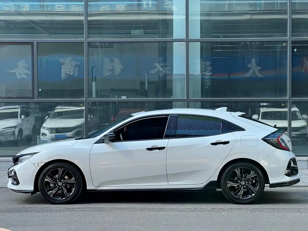 Civic 2021 HATCHBACK 220TURBO CVT cool control купить на сайте DeffCars