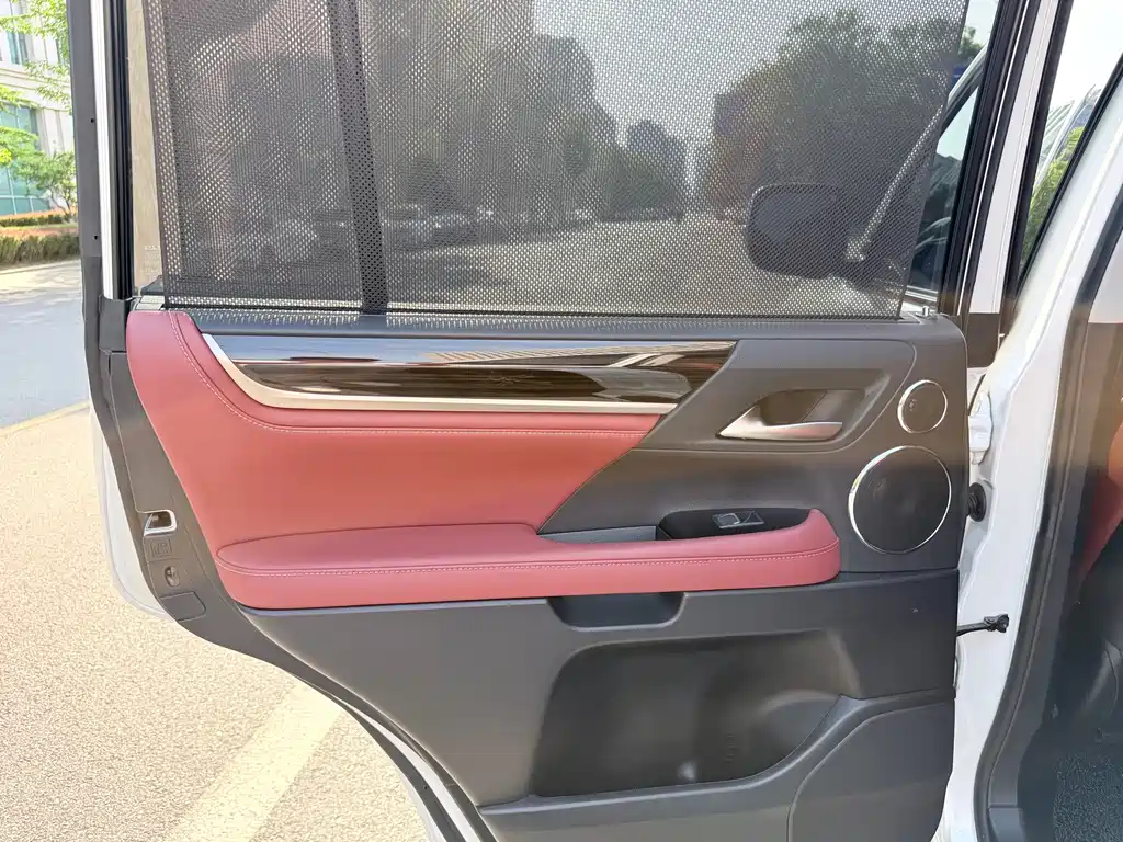 Lexus LX 2019 570 Premium Luxury Edition купить на сайте DeffCars
