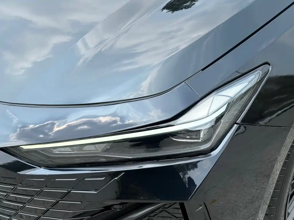 Changan UNI-V 2022 1.5T sports version купить на сайте DeffCars