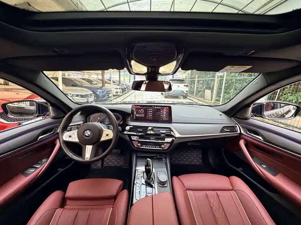 BMW 5 Series 2022 Facelift Three 530Li Exclusive M Sports Package купить на сайте DeffCars