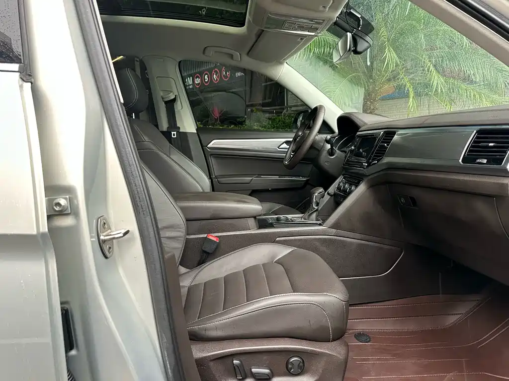 Touron 2019 380TSI four-wheel drive luxury version National VI купить на сайте DeffCars