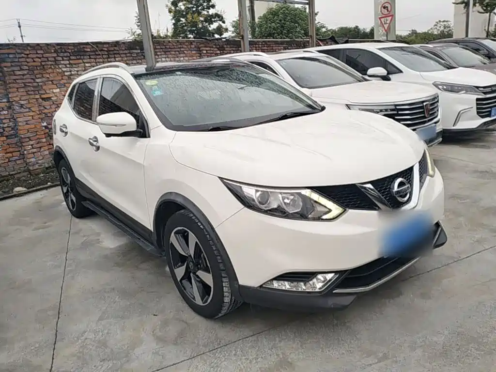 Qashqai 2017 2.0L CVT Deluxe Edition National V купить на сайте DeffCars