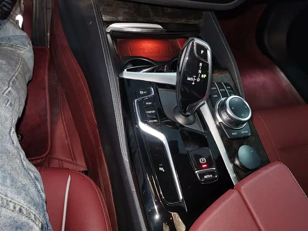 BMW 5 Series 2022 facelift 525Li M Sports Package купить на сайте DeffCars