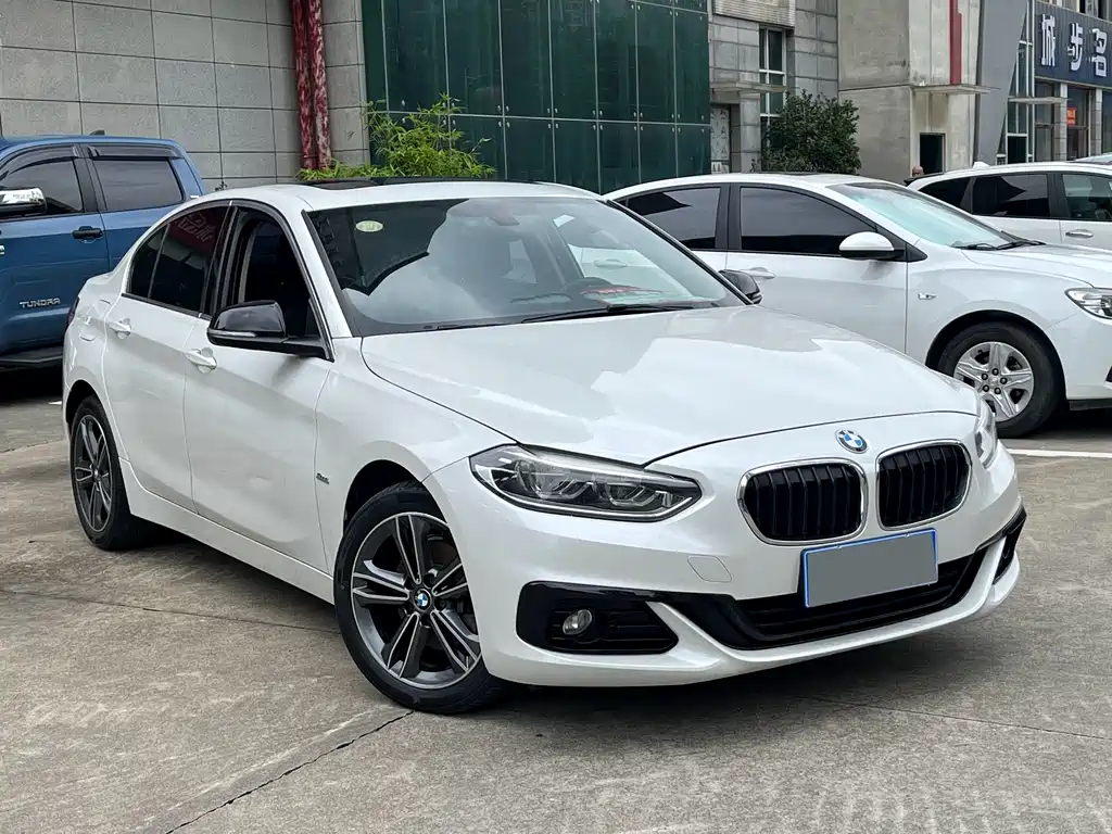 BMW 1 Series 2018 118i Sports купить на сайте DeffCars