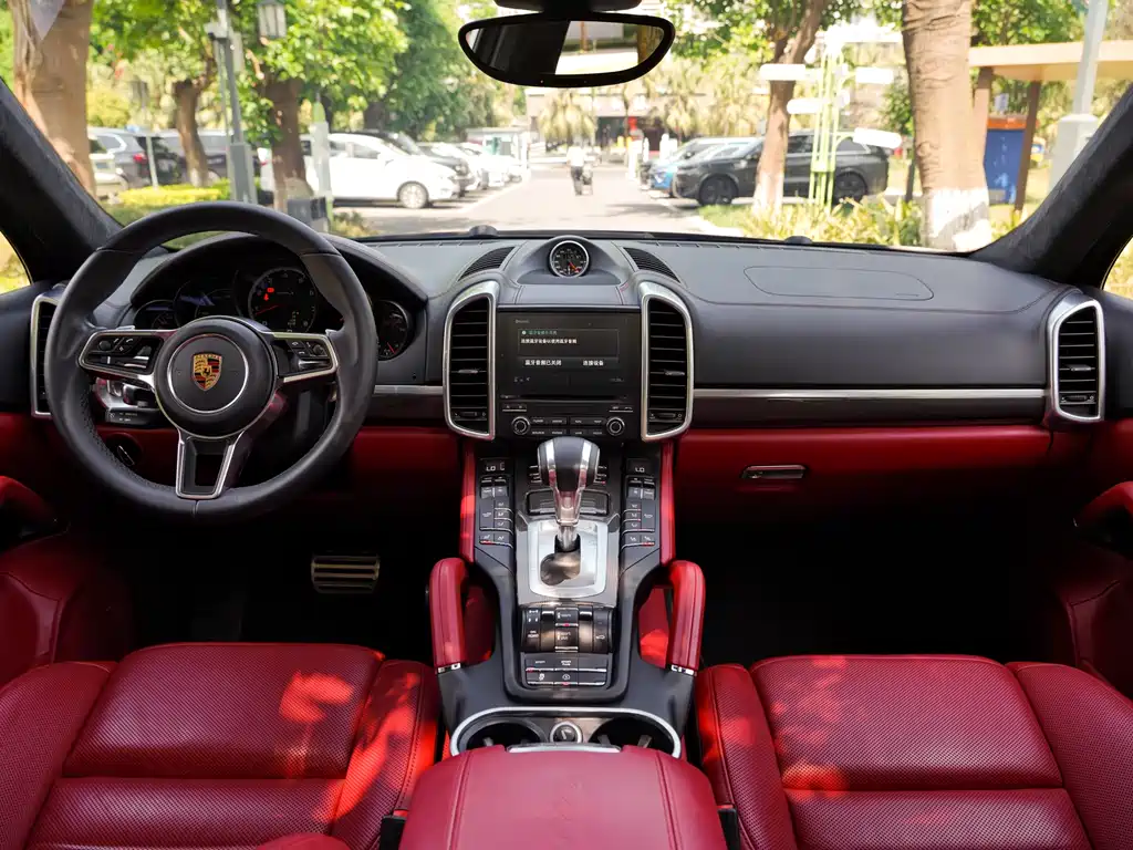 Cayenne 2016 Cayenne Turbo S 4.8T купить на сайте DeffCars