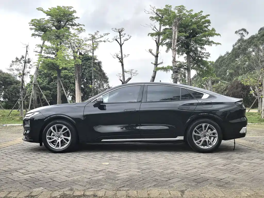 Mondeo 2023 EcoBoost 180 Luxury купить на сайте DeffCars