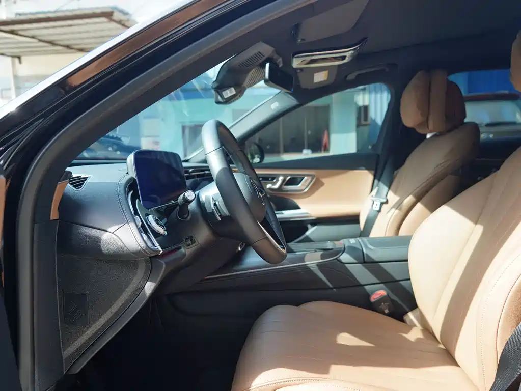 Mercedes-Benz E-Class 2024 E 300 L Luxury Model купить на сайте DeffCars
