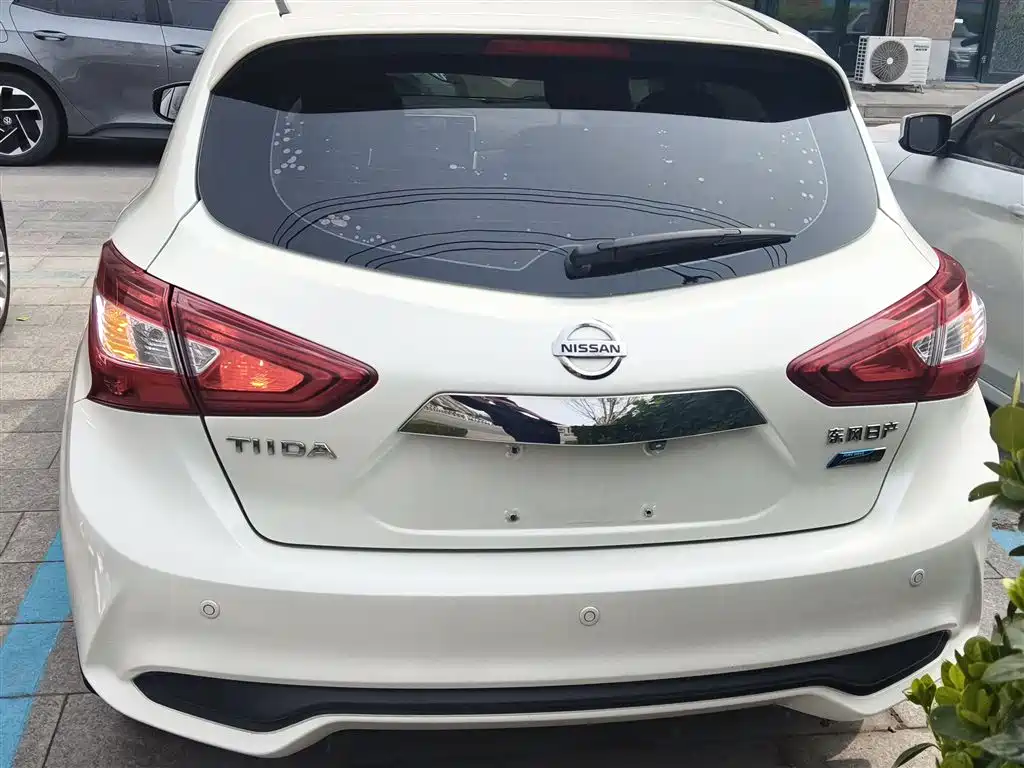 Tiida 2016 1.6L CVT cool version купить на сайте DeffCars