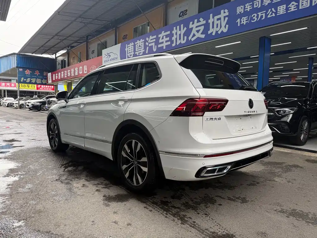 Tiguan L 2022 330TSI automatic two-wheel drive R-Line version купить на сайте DeffCars
