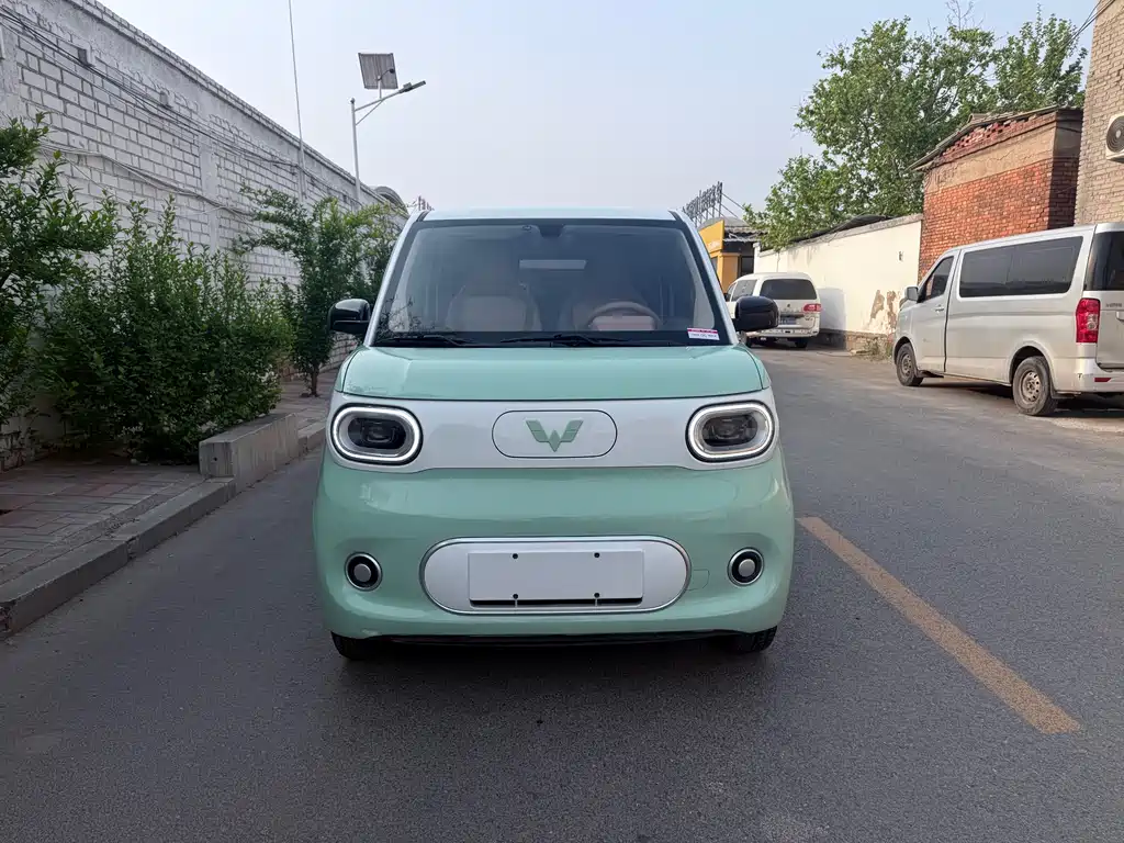 Hongguang MINIEV 2024 third generation 215km youth version купить на сайте DeffCars