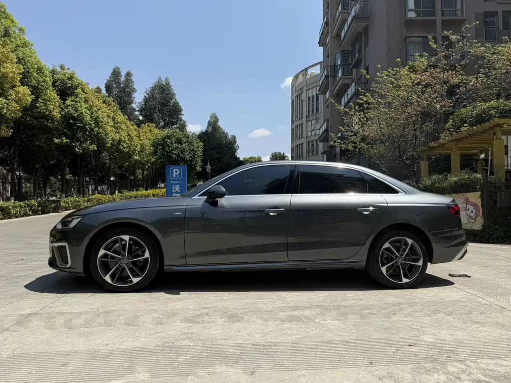 Audi A4L 2022 40 TFSI Fashionable and Dynamic купить на сайте DeffCars