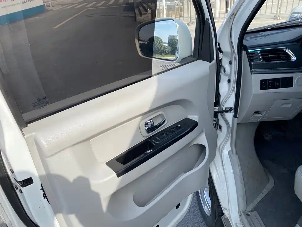 New Hiace X30L 2019 1.5L Fortune Edition National VI SWC15M купить на сайте DeffCars