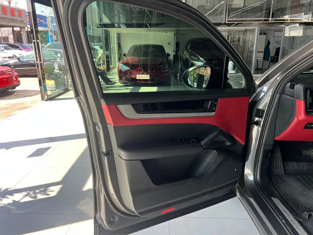 Cayenne 2024 Cayenne 3.0T купить на сайте DeffCars