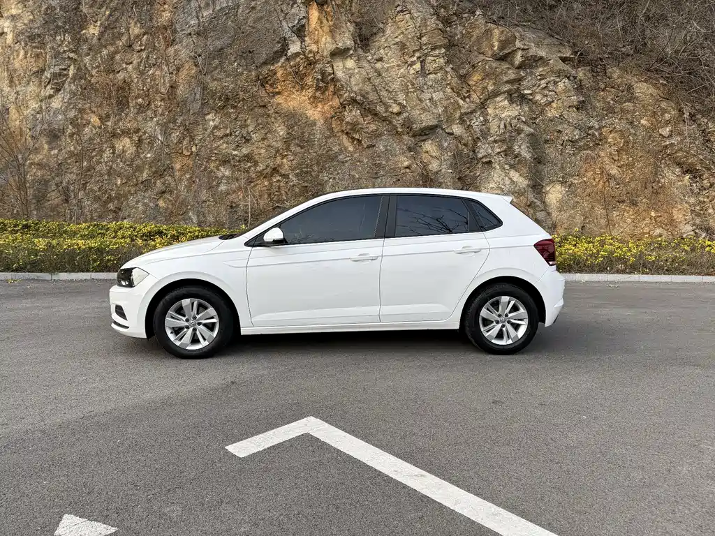 Polo 2019 Plus 1.5L Automatic Panoramic Enjoyment Edition купить на сайте DeffCars