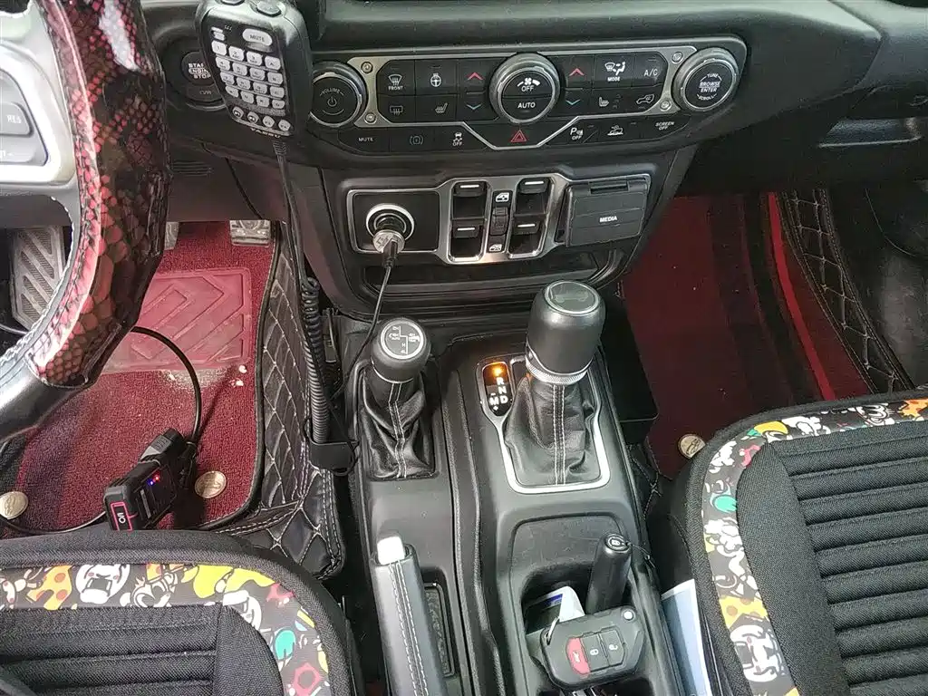 Wrangler New Energy 2021 Four-door 2.0T 4xe Sahara купить на сайте DeffCars
