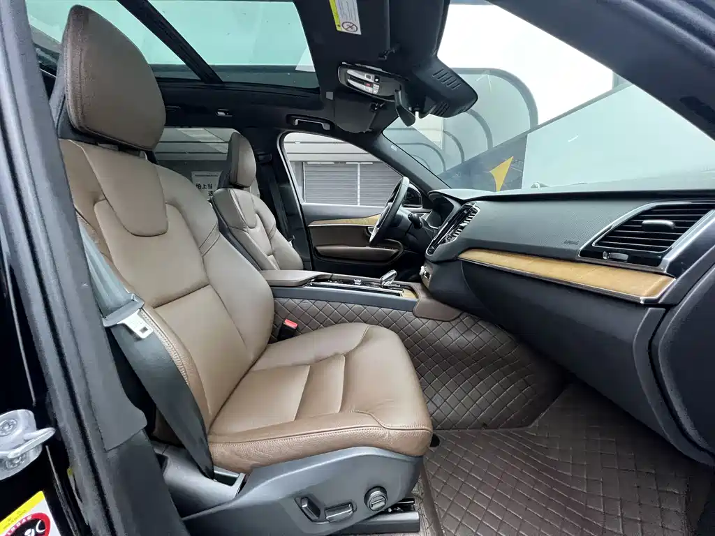 Volvo XC90 2024 B6 Zhiyi Luxury Edition 7 seats купить на сайте DeffCars