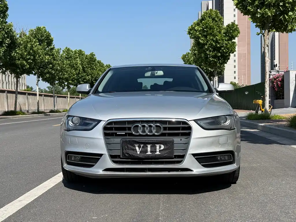 Audi A4L 2013 40 TFSI quattro personalized sports model купить на сайте DeffCars