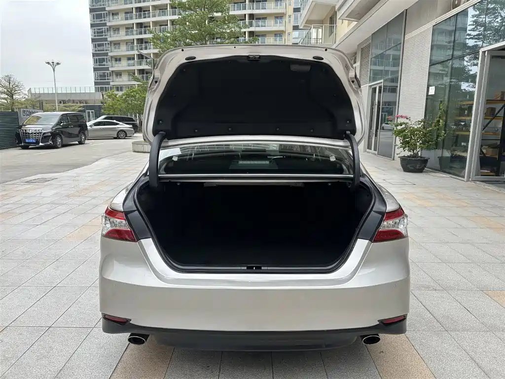 Camry 2021 2.0G Deluxe Edition купить на сайте DeffCars